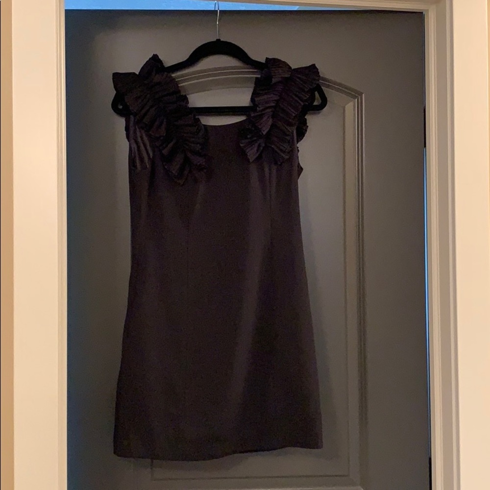 Ruffle black top - long